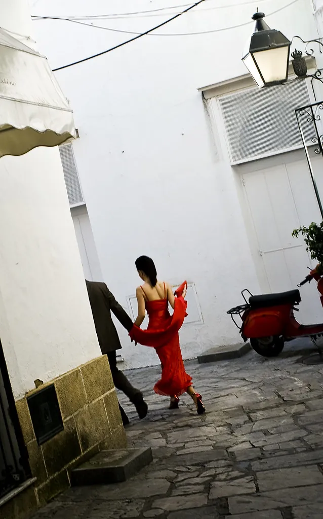 Calle empedrada del casco antiguo de Jerez de la Frontera